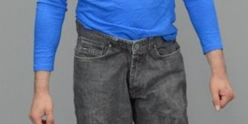 POL-HL: HL_RZ / Öffentlichkeitsfahndung: Tatverdächtiger wegen des Verdachts des Wohnungseinbruchsdiebstahls gesucht - Foto: presseportal.de