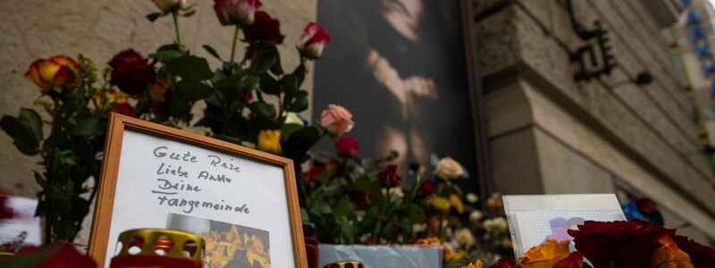Im Berliner Stadtteil Charlottenburg wurde ein Gedenkort eingerichtet. (Archivbild) - Foto: Christophe Gateau/dpa