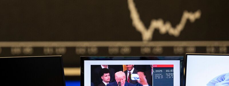 Nach Trumps Ankündigung rutscht der Dax ab.  - Foto: Boris Roessler/dpa