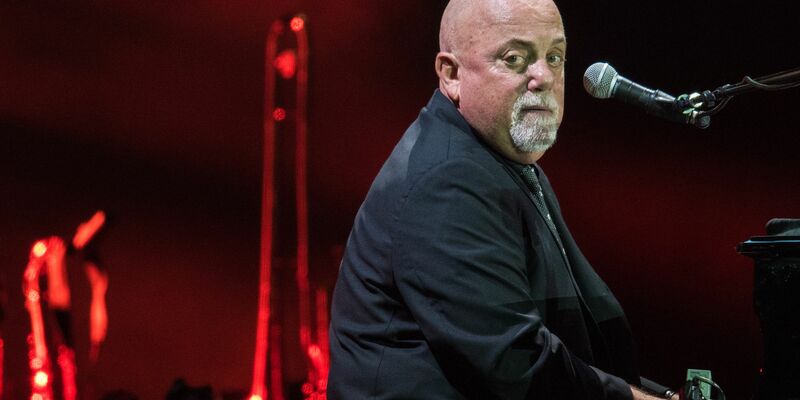 Joel wurde mit «Piano Man» und «We Didn't Start The Fire» weltberühmt. (Archivbild) - Foto: Boris Roessler/dpa