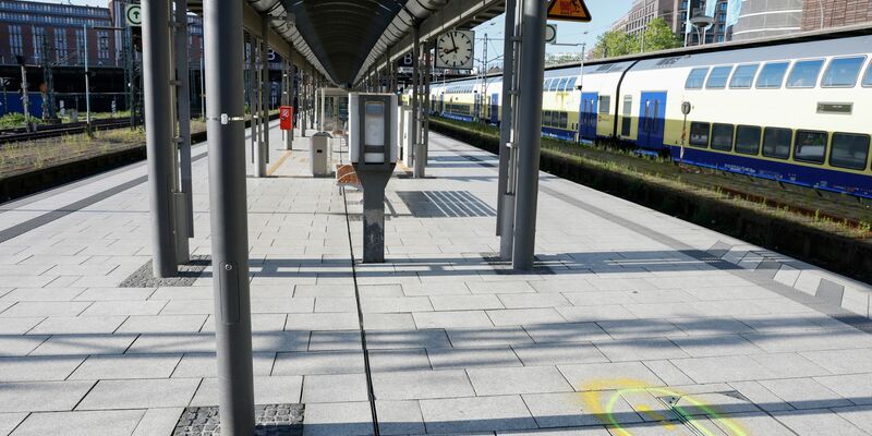 Nach dem Messerangriff sind nach Polizeiangaben alle Verletzten in stabilem Zustand.  - Foto: Georg Wendt/dpa
