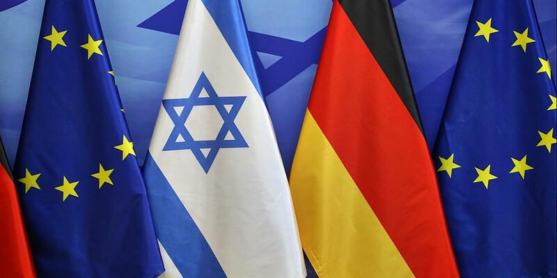 Fahnen von EU, Israel und Deutschland (Archiv) - Foto: über dts Nachrichtenagentur