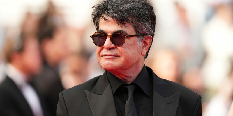 Der Hauptgewinner in Cannes, Jafar Panahi. - Foto: Scott A Garfitt/Invision/AP/dpa