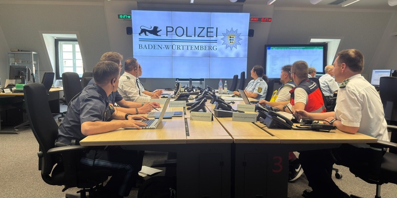 POL-UL: (UL) - Gemeinsame Großübung von Polizei, Rettungsdienst, Feuerwehr, Technisches Hilfswerk und Kräften des Katastrophenschutzes sowie von mehreren Kliniken am 24.05.2025 in Ulm - Bilanz - Foto: presseportal.de