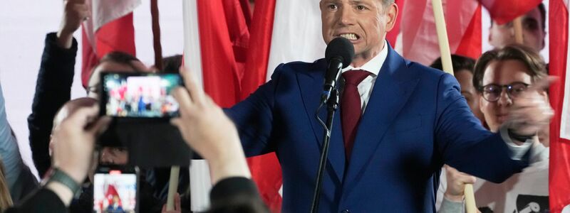 Der Präsidentschaftskandidat Nawrocki wird von der nationalkonservativen Oppositionspartei PiS unterstützt. (Archivbild) - Foto: Czarek Sokolowski/AP/dpa