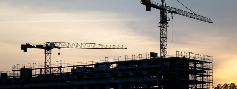 Laut Umfrage kann sich nicht einmal jedes fünfte Unternehmen vorstellen, die eigenen Kapazitäten auszuweiten. (Symbolbild) - Foto: Hendrik Schmidt/dpa