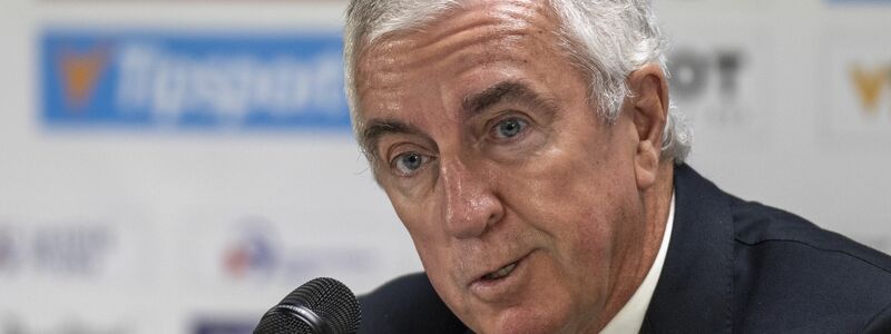 IIHF-Präsident Luc Tardif bestätigt: Olympia 2026 findet ohne Russland statt. - Foto: Peter Schneider/KEYSTONE/dpa