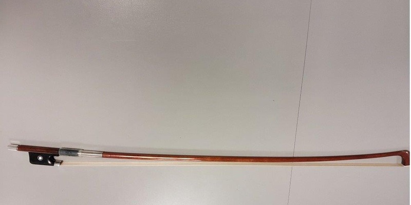 BPOL NRW: Im Zug vergessen - Bundespolizei stellt hochwertige Musikinstrumente sicher - Foto: presseportal.de