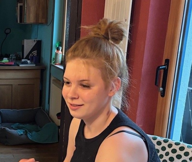 POL-GI: Lahn-Dill-Kreis: 15-jährige Leah Schönfeld aus Aßlar vermisst Aussehen verändert ! - Foto: presseportal.de