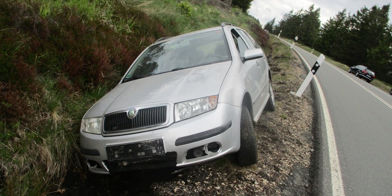 POL-GS: Verkehrsunfall entlang der B242 bei der Magdeburger Hütte - Foto: presseportal.de