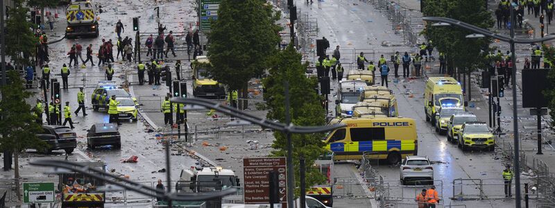 Mehrere Menschen werden weiterhin im Krankenhaus behandelt. - Foto: Danny Lawson/PA Wire/dpa