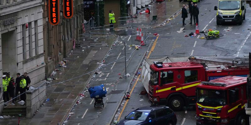 65 Menschen wurden bei dem Vorfall in Liverpool verletzt. - Foto: Jon Super/AP/dpa