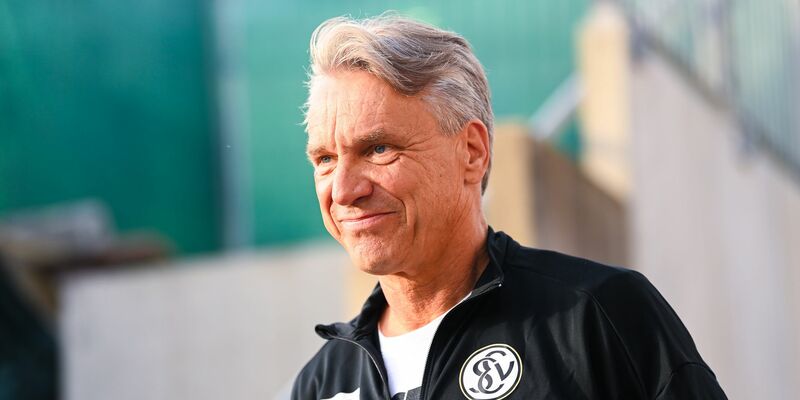 Neuer Cheftrainer in Bremen: Horst Steffen. - Foto: Silas Schüller/DEFODI Images/dpa