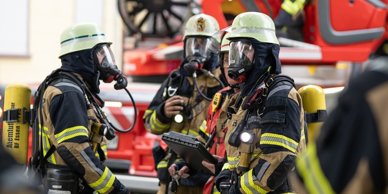 FW-E: Kellerbrand in Bochold - Feuerwehr verhindert Ausbreitung auf Wohnbereiche - Foto: presseportal.de