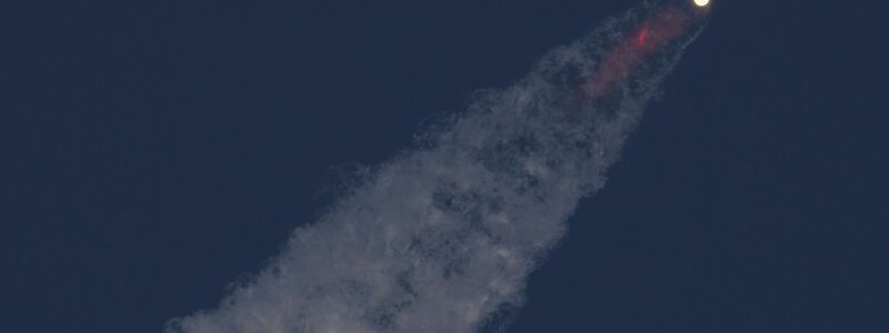 Das Starship von Elon Musk soll bald seinen zehnten Testflug absolvieren. - Foto: Eric Gay/AP/dpa