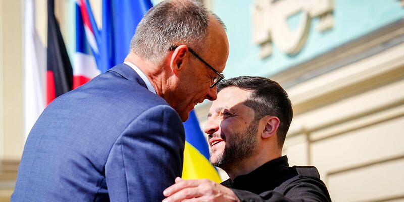 Merz' vorsichtiger Optimismus nach dem jüngsten Treffen mit Selenskyj ist düsteren Prognosen gewichen. (Archivbild) - Foto: Kay Nietfeld/dpa
