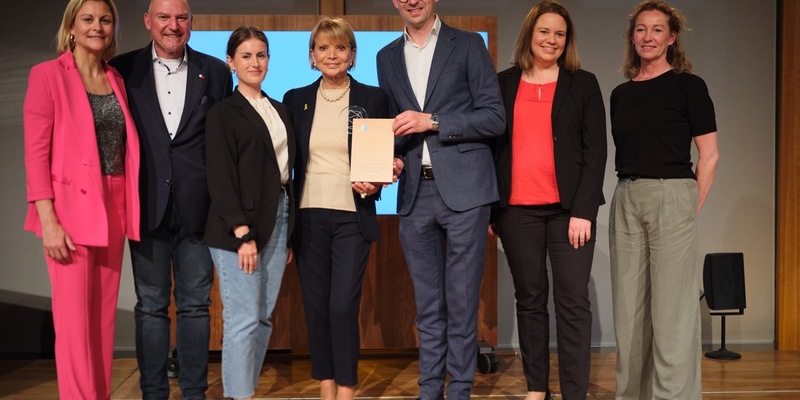 Lidl erhält Deutschen Preis für Unternehmensengagement / Gemeinsam mit brotZeit e.V. macht sich Lidl für Chancengerechtigkeit unter Kindern stark - Foto: presseportal.de