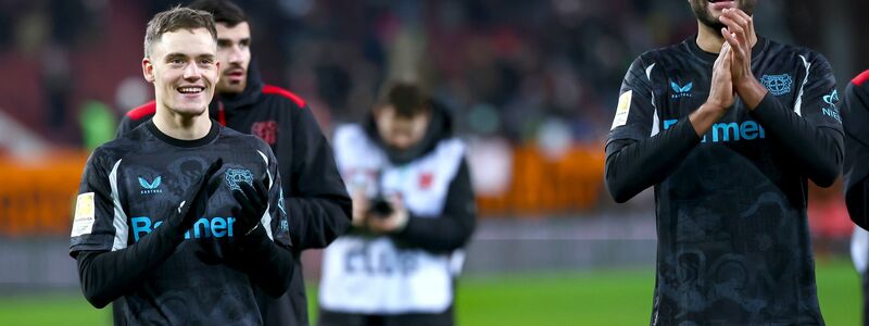 Bald gemeinsam beim FC Bayern? Florian Wirtz (l) und Jonathan Tah. - Foto: Daniel Löb/dpa