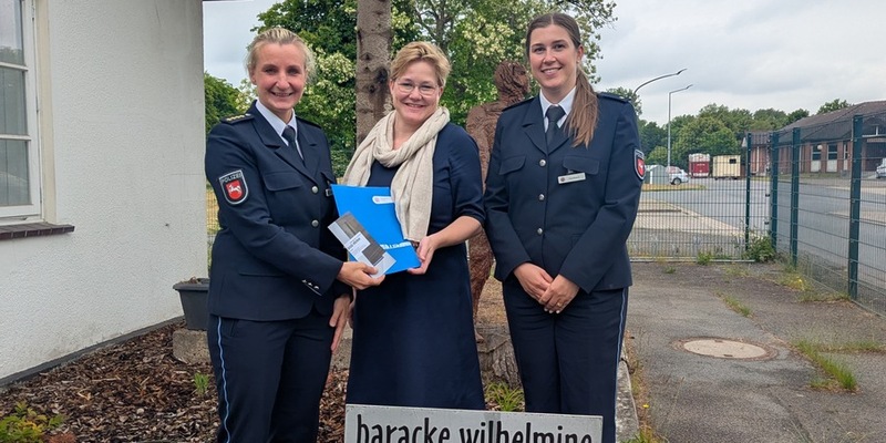 POL-VER: Demokratiearbeit innerhalb der Polizei: Polizeiinspektion Verden/Osterholz und der Dokumentations- und Lernort Baracke Wilhelmine unterzeichnen Kooperationsvertrag - Foto: presseportal.de