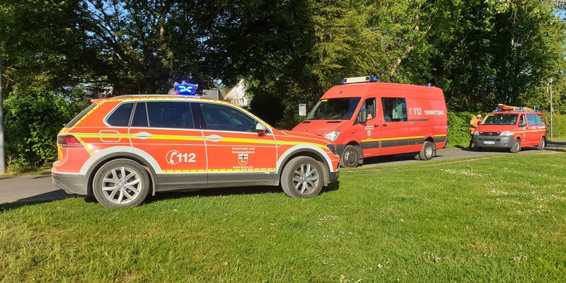 FW-BN: Manövrierunfähiges Binnenschiff ruft die Feuerwehr auf den Plan - Foto: presseportal.de