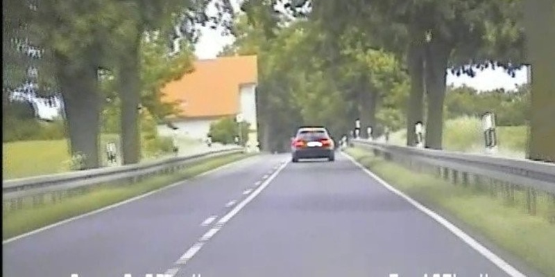 POL-NB: Wieder ein Raser mit Kind im Auto - Foto: presseportal.de