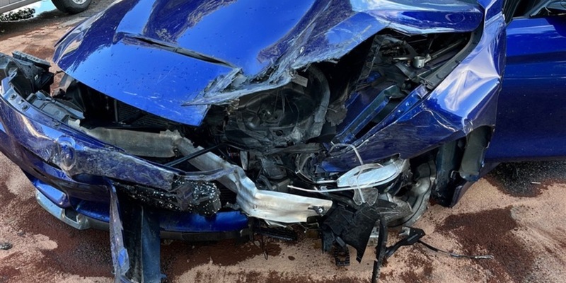 POL-DU: Vierlinden: BMW kommt von der Fahrbahn ab - Kollision mit mehreren Fahrzeugen - Foto: presseportal.de