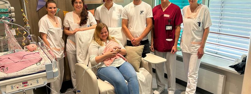 Chefarzt Matthias Keller spricht von einem kleinen Wunder. Inzwischen gehe es dem Kind ausgezeichnet, das Gewicht habe sich mehr als vervierfacht. - Foto: Kinderklinik Dritter Orden Passau/dpa