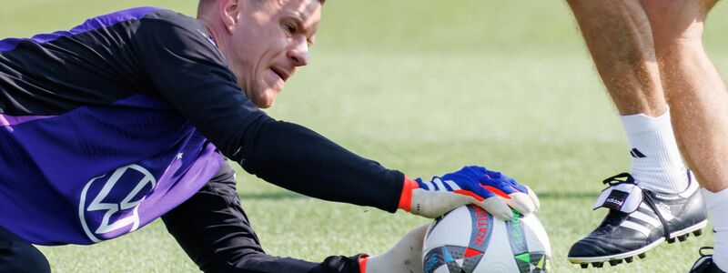 Ter Stegen packt wieder zu bei der Nationalmannschaft.  - Foto: Daniel Karmann/dpa