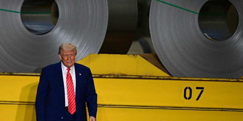 Donald Trump während seines Auftritts in einem Stahlwerk in West Mifflin in Pennsylvania. - Foto: David Dermer/AP/dpa