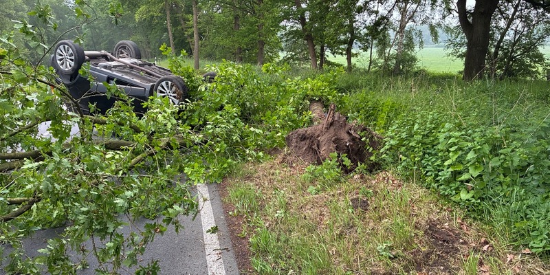 POL-CUX: Verkehrsunfall mit leicht verletztem Fahrzeugführer - Foto: presseportal.de