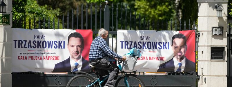 Vor der Stichwahl riefen beide Kandidaten zu Demonstrationen in Warschau auf. (Archivbild) - Foto: Czarek Sokolowski/AP/dpa