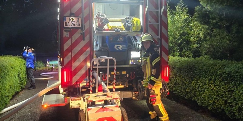 FW Datteln: Kleingebäudebrand - Gartenlaube in Vollbrand - Foto: presseportal.de