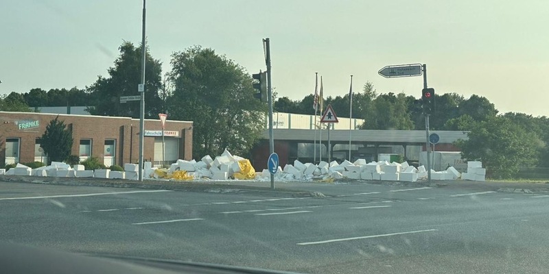 POL-ROW: ++Körperverletzung mit anschließendem Widerstand++größere Auseinandersetzung im Schnellrestaurant++Verkehrsunfall Hohenesch++Unfall auf der A 1++ - Foto: presseportal.de