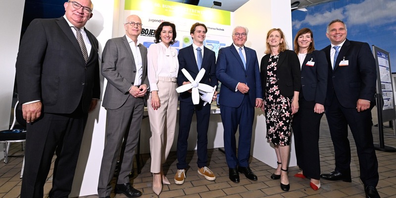 Bundespräsident Steinmeier ehrt die Jugend forscht Bundessiegerinnen und Bundessieger 2025 - Foto: presseportal.de