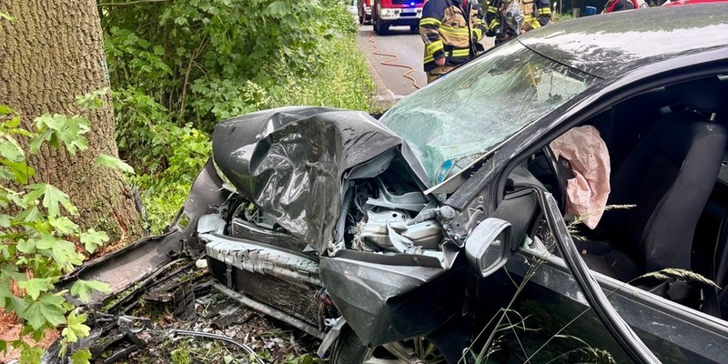FW-E: Schwerer Verkehrsunfall - eine verletzte Person - Foto: presseportal.de
