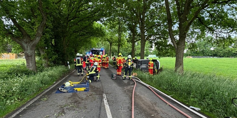 FW-SE: Schwerer Verkehrsunfall in Lentföhrden - Foto: presseportal.de