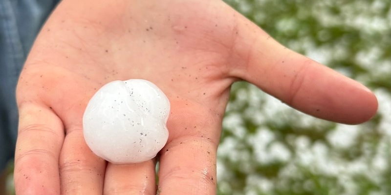 FW Bad Säckingen: Hagelunwetter in Bad Säckingen: Feuerwehr stundenlang im Einsatz - Foto: presseportal.de