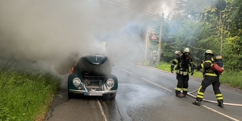 FW-DO: VW Käfer brannte völlig aus - Foto: presseportal.de