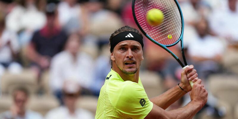 Alexander Zverev hatte in Paris nur einen Kurzeinsatz und steht im Viertelfinale. - Foto: Dimitar Dilkoff/AFP/dpa