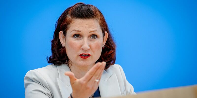 Die Zahl der Anfragen habe sich seit 2019 mehr als verdoppelt, sagte Ataman. - Foto: Kay Nietfeld/dpa