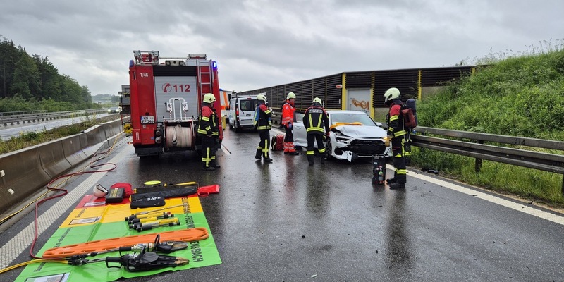 FW Allensbach: H1 VU Unklar - Foto: presseportal.de