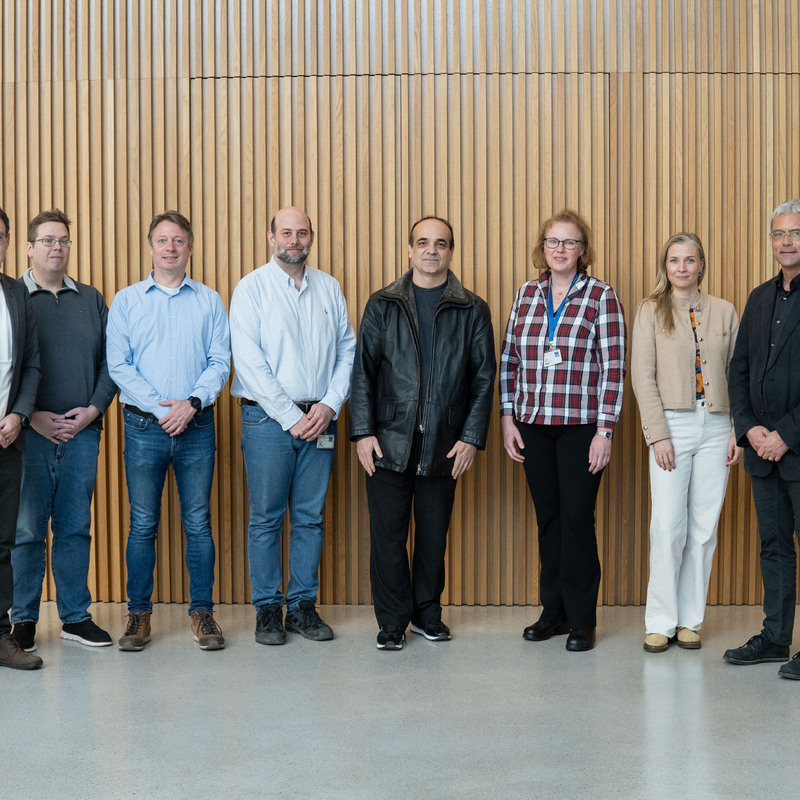 Gruppenfoto mit Fulbright-Professor - Foto: Florian Stix über pressetext.de