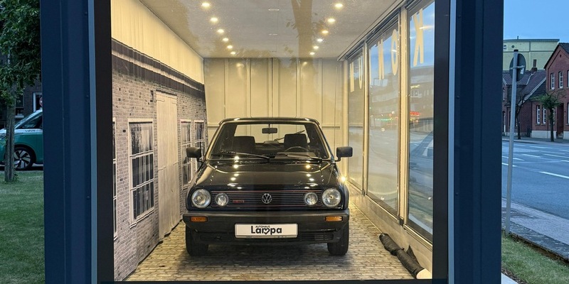 POL-EL: Lingen - Ikonium kehrt zurück vor das Polizeigebäude (Fotos) - Foto: presseportal.de