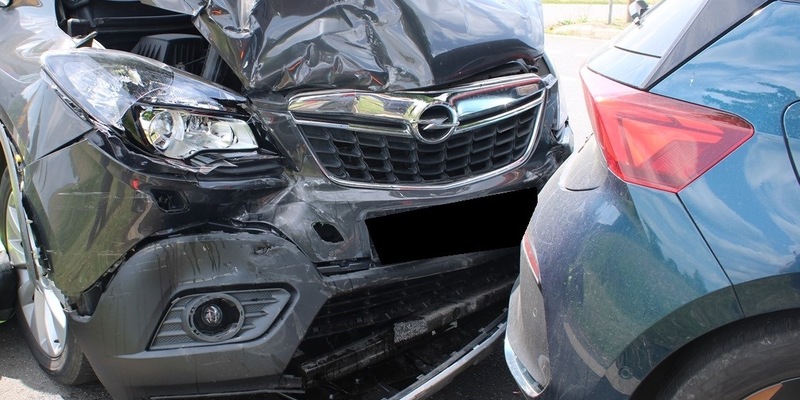 POL-MI: Verkehrsunfall mit zwei Leichtverletzten - Foto: presseportal.de