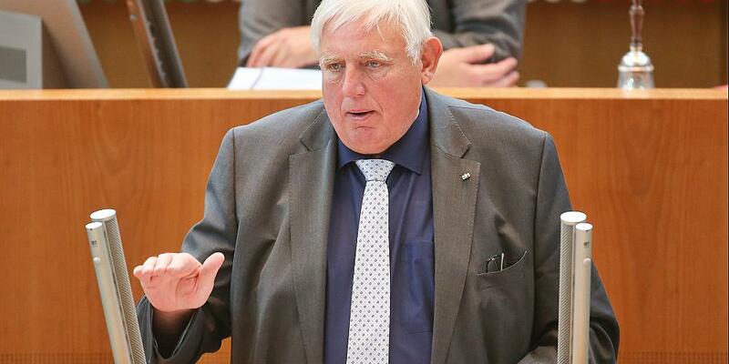 Karl-Josef Laumann in der Debatte zur Errichtung des Landesamtes für Gesundheit und Arbeitsschutz Nordrhein-Westfalen am 04.06.2025 - Foto: über dts Nachrichtenagentur