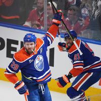 Die Oilers und Panthers lieferten sich ein intensives Auftaktmatch in die Stanley-Cup-Finals. - Foto: Darryl Dyck/The Canadian Press via AP/dpa