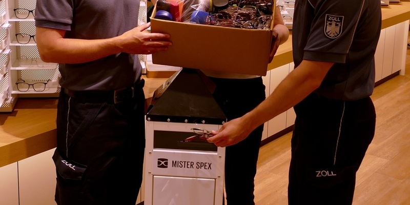 HZA-MD: Brillenspende für mehr Nachhaltigkeit und Gemeinnützigkeit: Hauptzollamt Magdeburg beteiligt sich an der Aktion Brillen Weltweit - Foto: presseportal.de