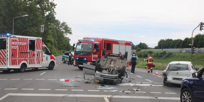 POL-DN: Ungebremst auf PKW aufgefahren - Foto: presseportal.de