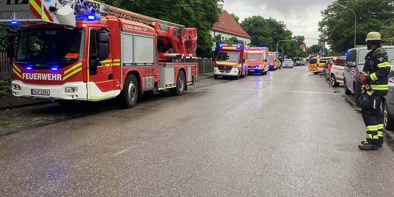 FW-M: 17 Verletzte in Schule durch Reizgas (Allach) - Foto: presseportal.de