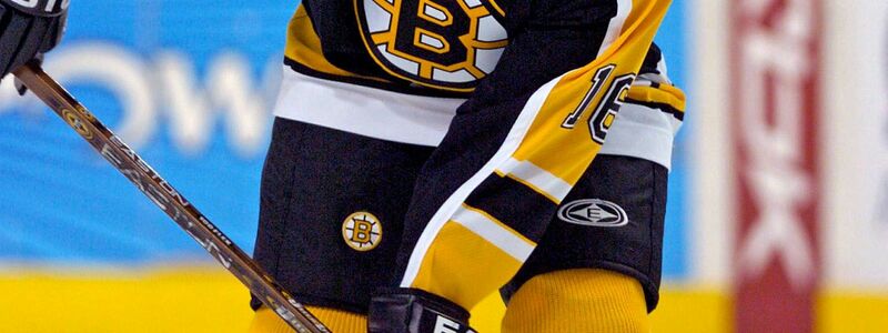 Marco Sturm spielte fünf Jahre für die Boston Bruins. - Foto: Cj Gunther/EPA/dpa